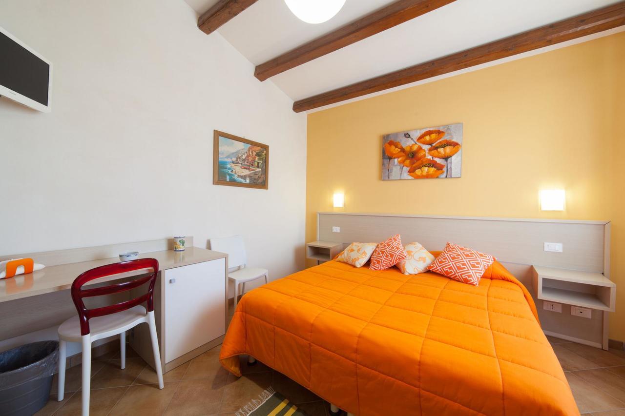 I Giardini Di Elencosta Bed and Breakfast Rilievo Exteriör bild